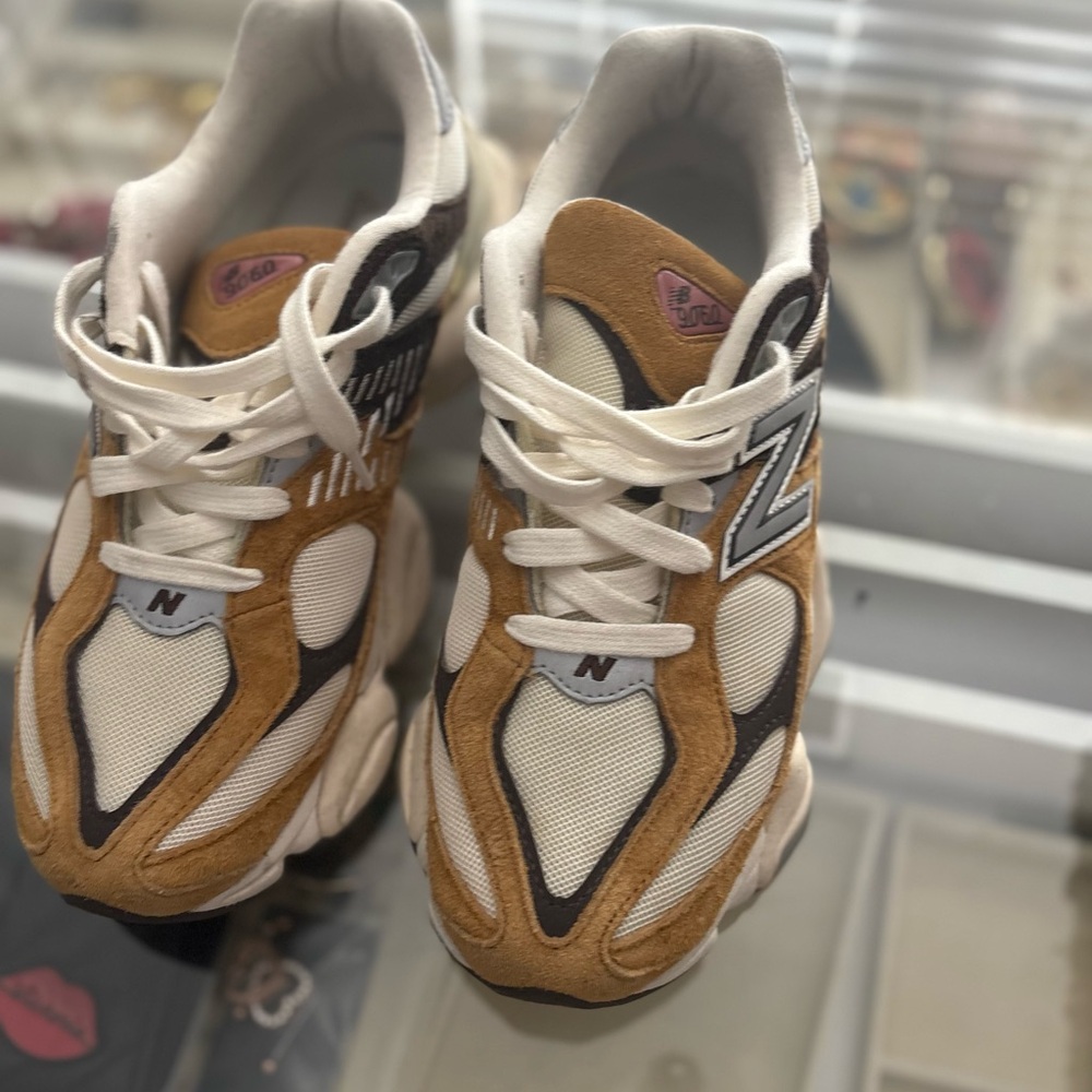 New Balance Women's Sneakers in Tan and White